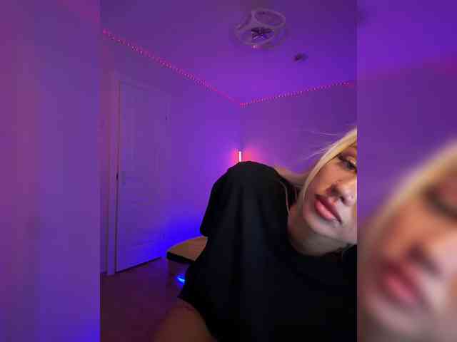 -AmazingBlonde- Sex Cam Show