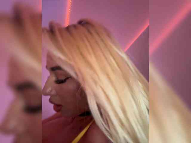 -AmazingBlonde- webcam