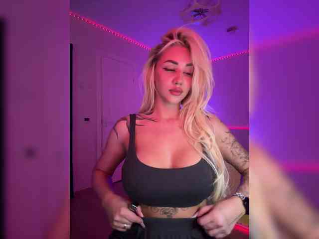 -AmazingBlonde- webcam