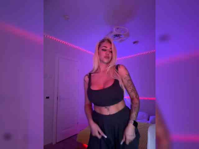 -AmazingBlonde- webcam