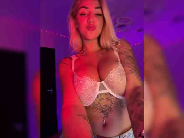 -AmazingBlonde- webcam