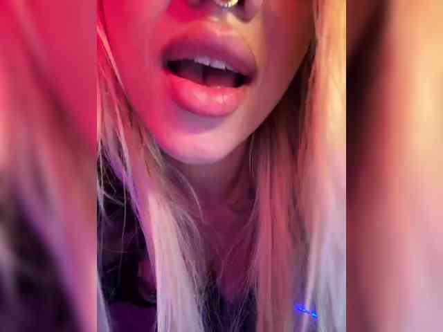 -AmazingBlonde- webcam