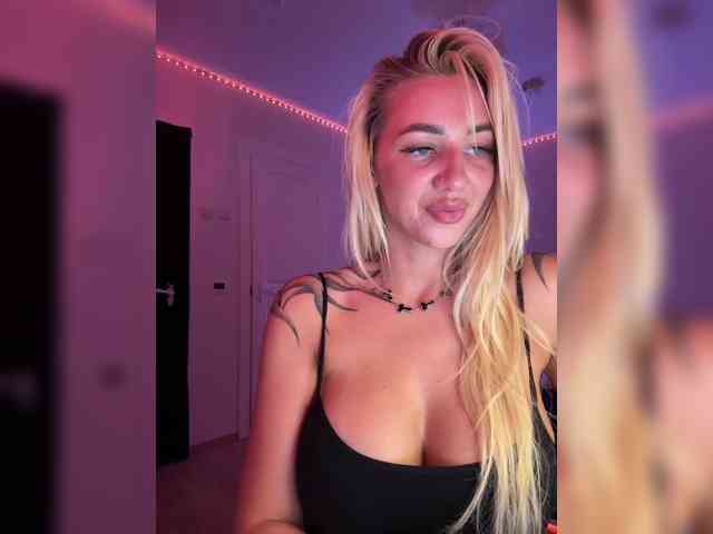 -AmazingBlonde- webcam