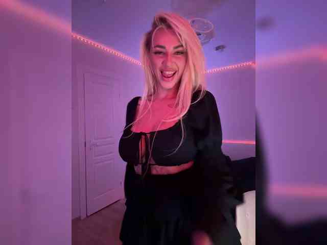 -AmazingBlonde- webcam
