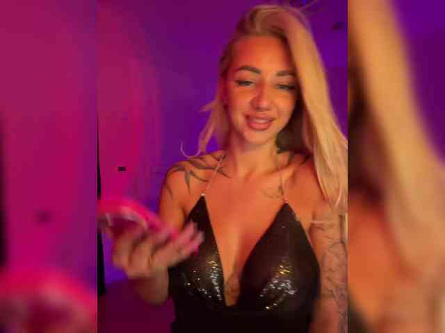 -AmazingBlonde- webcam