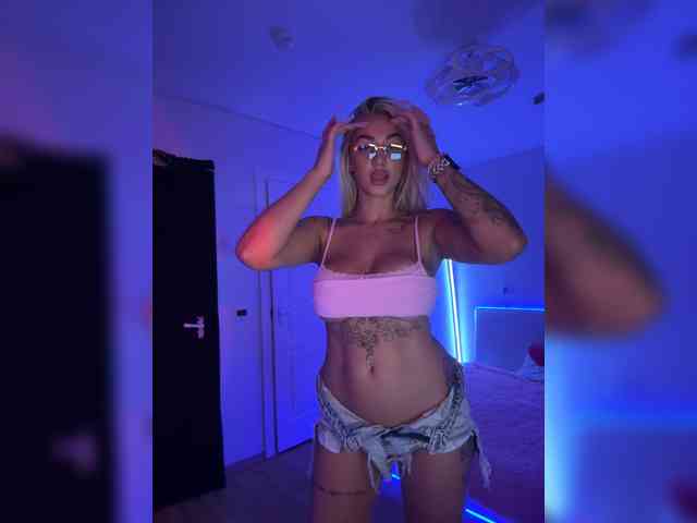 -AmazingBlonde- webcam