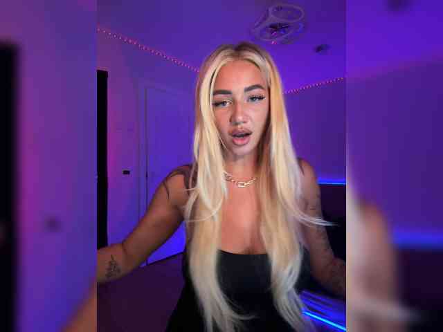 -AmazingBlonde- Sex Cam Show