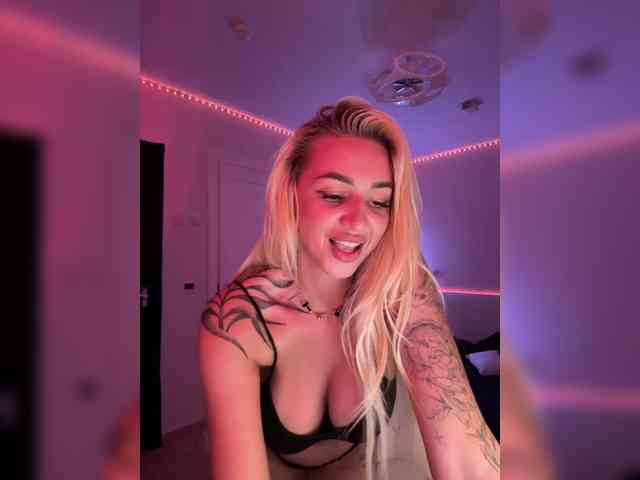 -AmazingBlonde- webcam