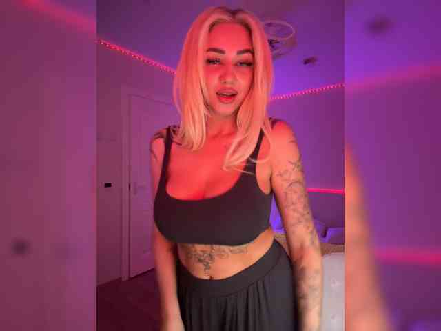 -AmazingBlonde- webcam