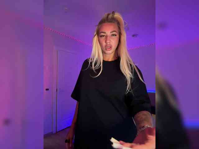 -AmazingBlonde- Sex Cam Show