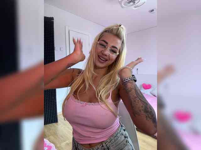 -AmazingBlonde- webcam