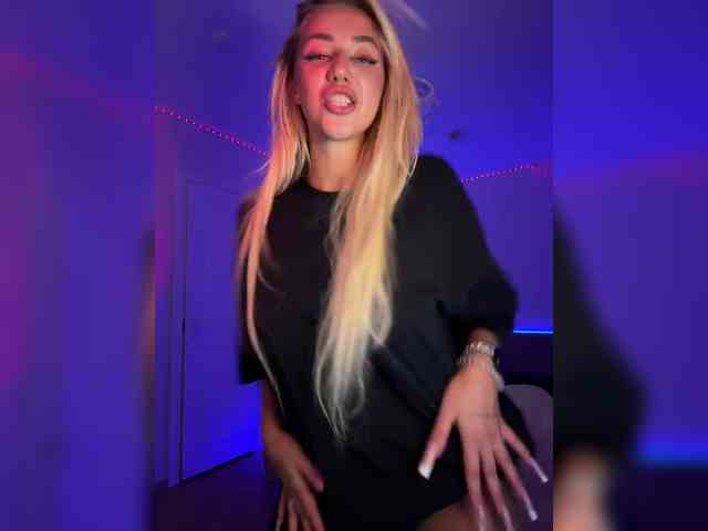 -AmazingBlonde- Sex Cam Show