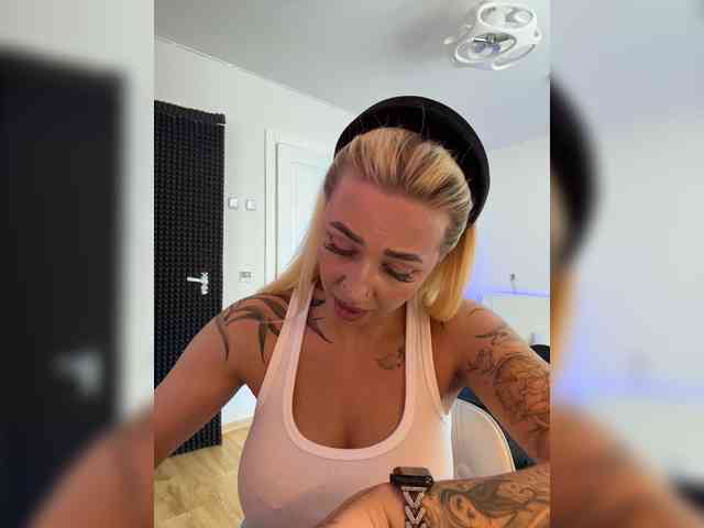 -AmazingBlonde- webcam