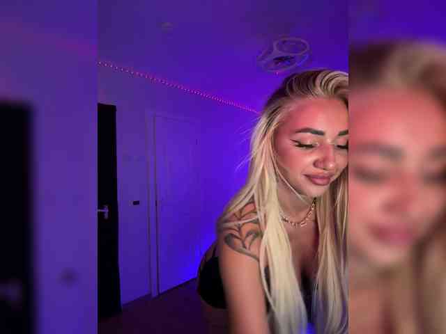 -AmazingBlonde- Sex Cam Show