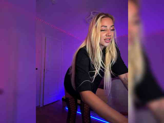 -AmazingBlonde- Sex Cam Show