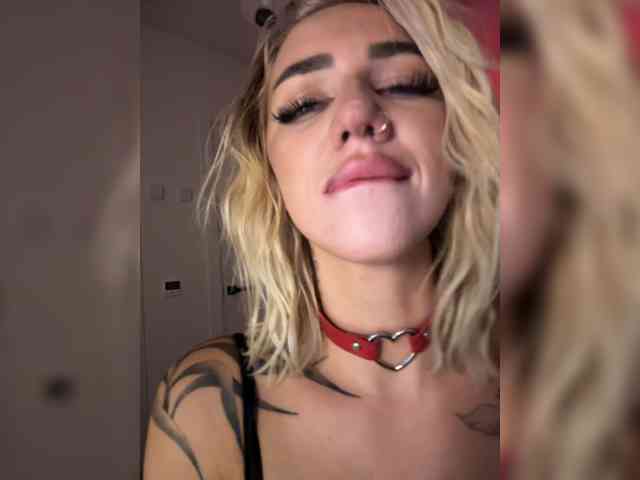 -AmazingBlonde-