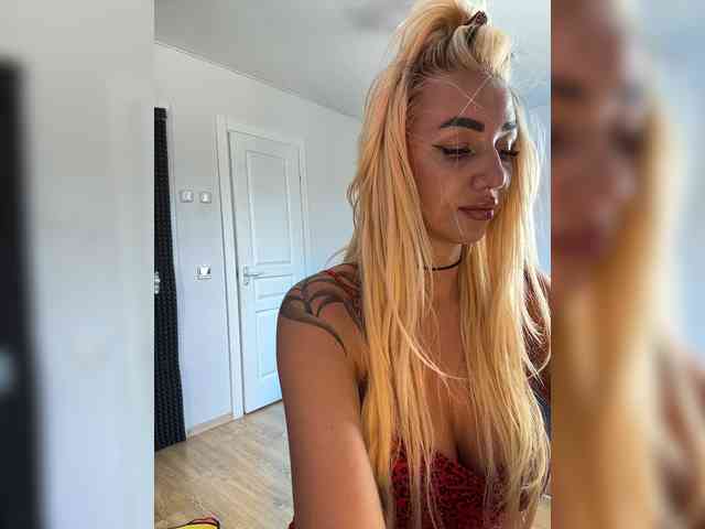 -AmazingBlonde- webcam
