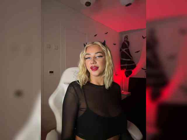 -AmazingBlonde-