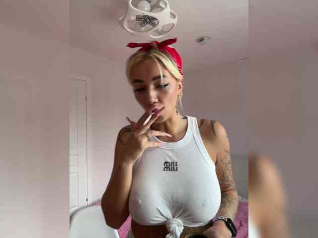 Model: -AmazingBlonde-