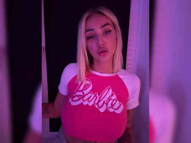 -AmazingBlonde-