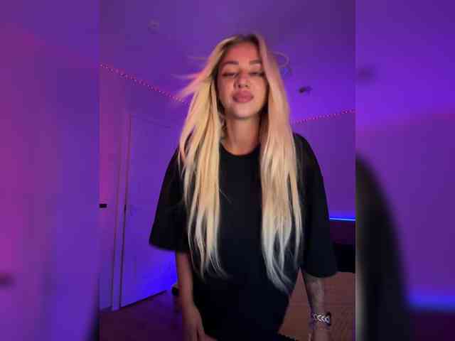 -AmazingBlonde- Sex Cam Show