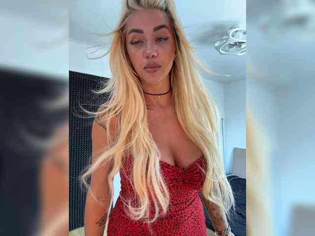 -AmazingBlonde- Sex Cam Show