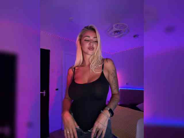 -AmazingBlonde- Sex Cam Show