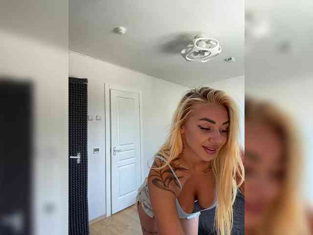 -AmazingBlonde- Sex Cam Show