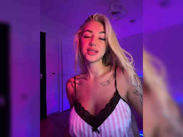 -AmazingBlonde- webcam