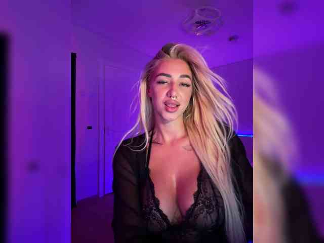 -AmazingBlonde- webcam