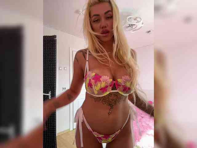 -AmazingBlonde- webcam