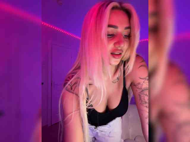 -AmazingBlonde- webcam