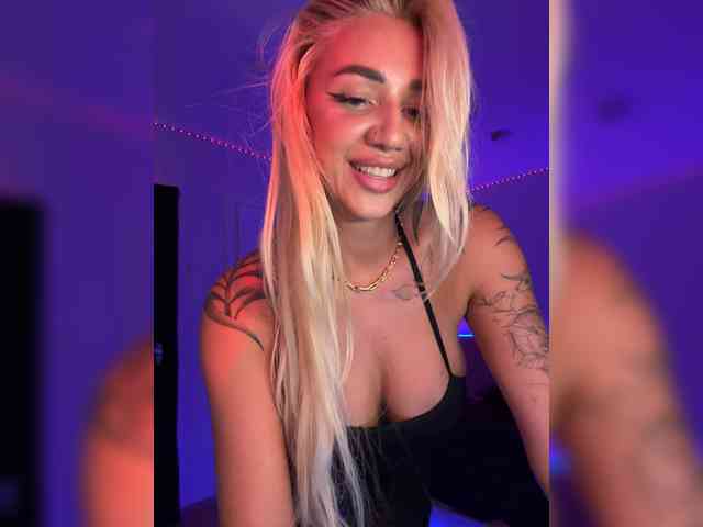 -AmazingBlonde- Sex Cam Show