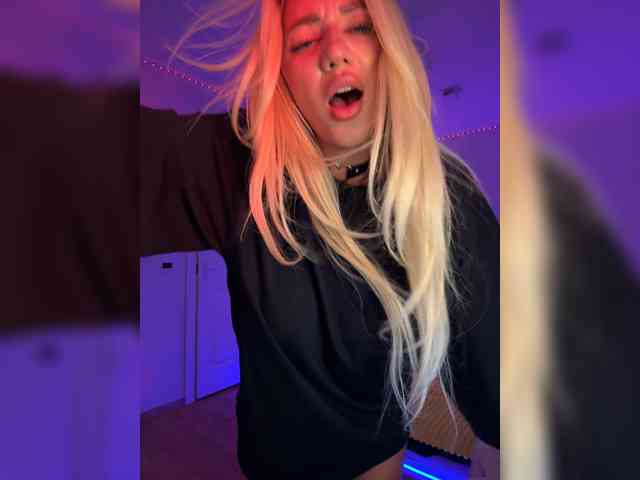 -AmazingBlonde- Sex Cam Show