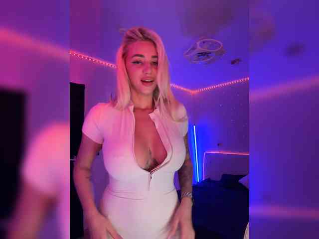 -AmazingBlonde- webcam