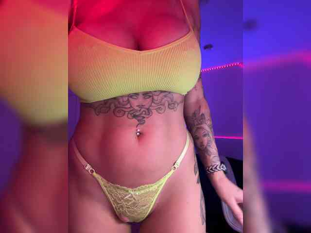 -AmazingBlonde- webcam