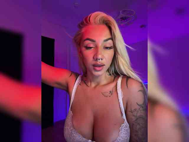 -AmazingBlonde- webcam