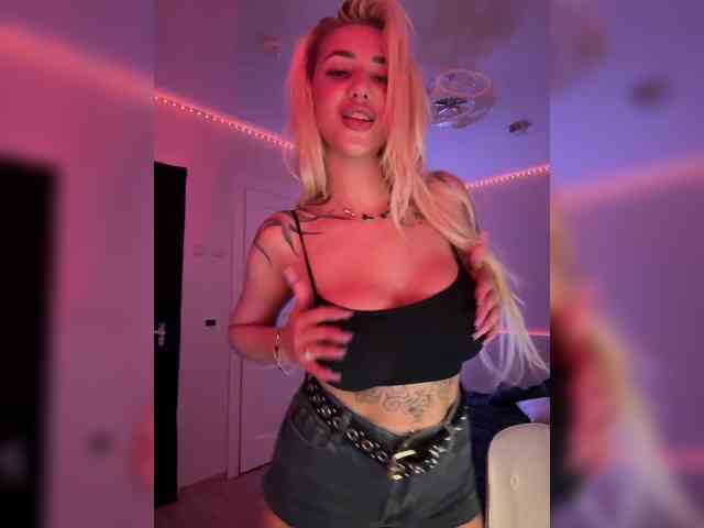 -AmazingBlonde- webcam