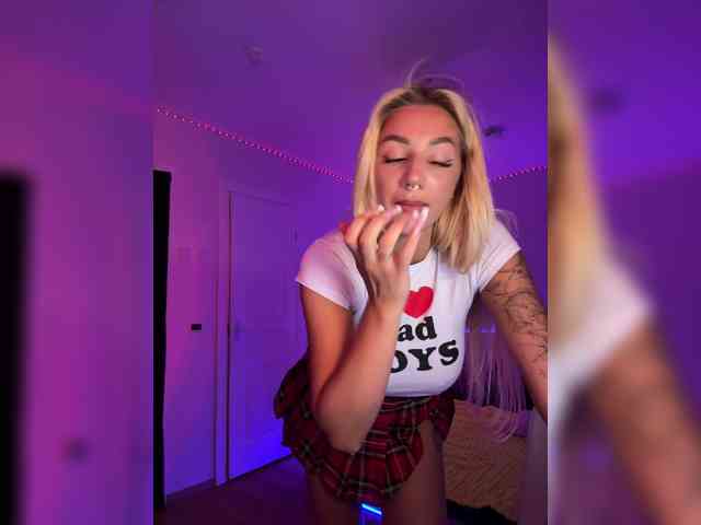 -AmazingBlonde- Sex Cam Show