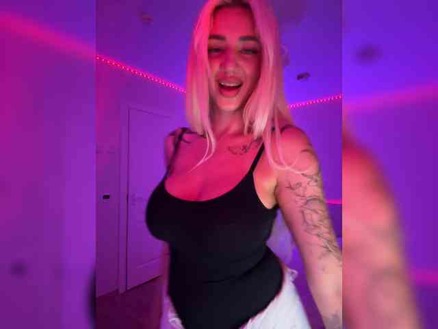 -AmazingBlonde- webcam
