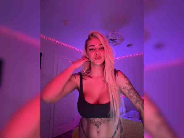 -AmazingBlonde- webcam