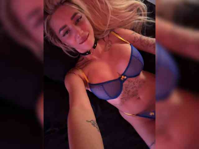 -AmazingBlonde- webcam