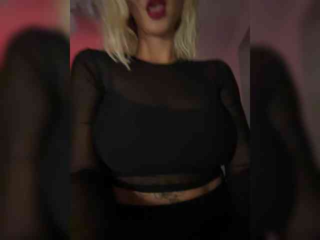-AmazingBlonde-