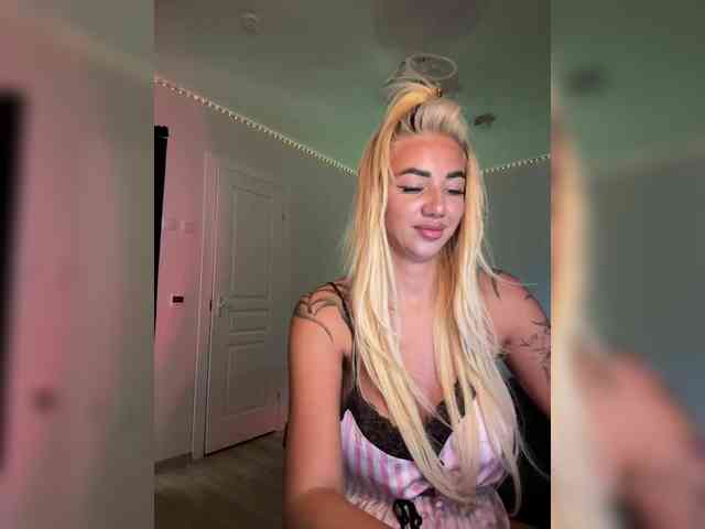 -AmazingBlonde- Sex Cam Show