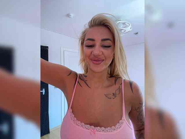 -AmazingBlonde- webcam