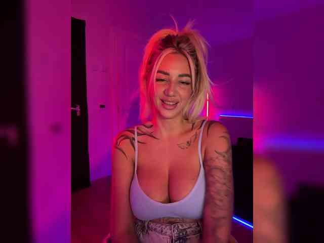 -AmazingBlonde- webcam