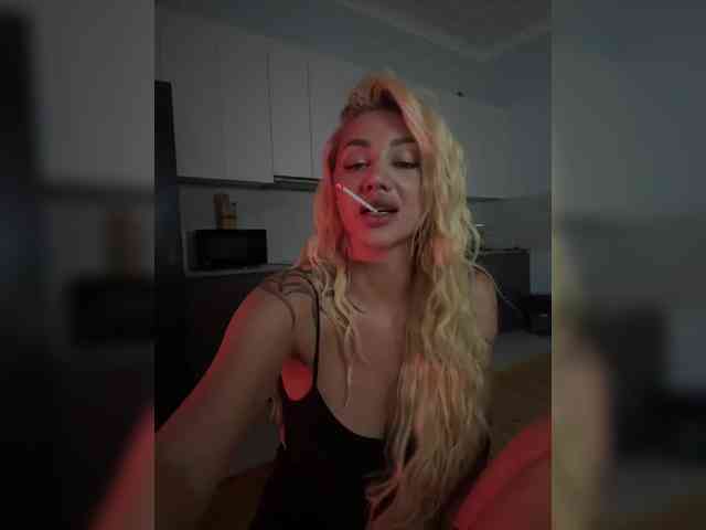 -AmazingBlonde- webcam