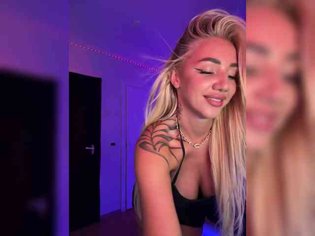 -AmazingBlonde- Sex Cam Show