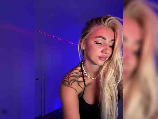-AmazingBlonde- webcam