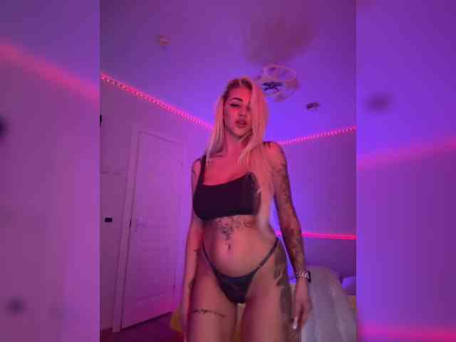 -AmazingBlonde- webcam